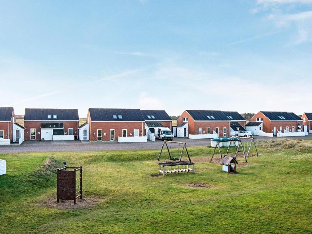 4 Person Holiday Home In R M Sønderby Extérieur photo